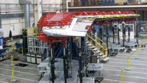 机翼垂向多点摆动疲劳试验系统