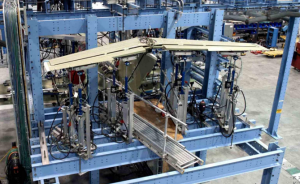 机翼多自由度模拟疲劳系统